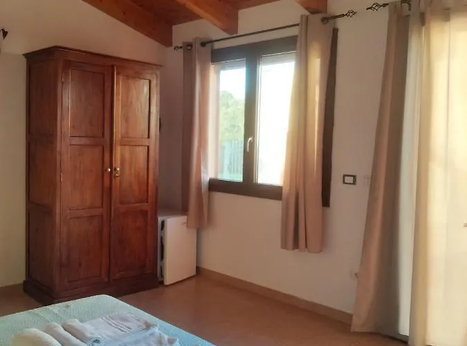 I Doni Del Mandorlo Farm stay